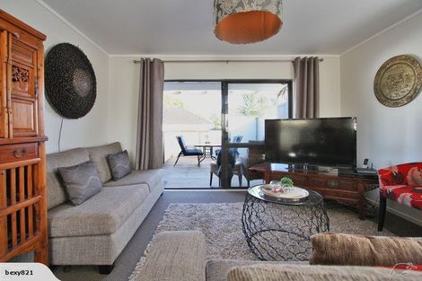 Photo of property in 34b Enderby Drive, Te Atatu Peninsula, Auckland, 0610