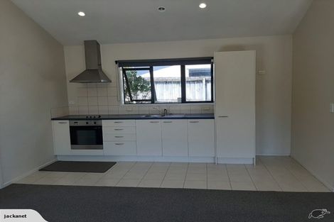 Photo of property in 28a Kamara Road, Glen Eden, Auckland, 0602