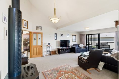 Photo of property in 1/7 Blencathra Place, Westmorland, Christchurch, 8025