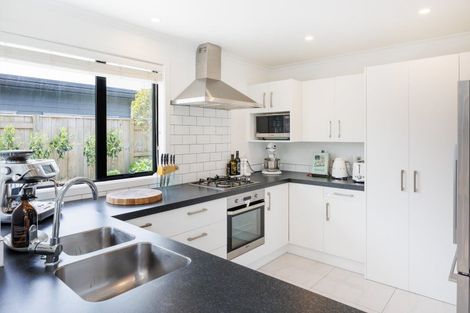 Photo of property in 94 Rosalie Terrace, Kelvin Grove, Palmerston North, 4414