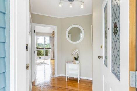 Photo of property in 1/19 Limmer Place, Browns Bay, Auckland, 0632