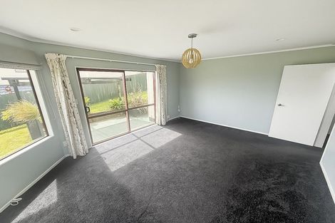 Photo of property in 111 Woodman Drive, Tawa, Wellington, 5028