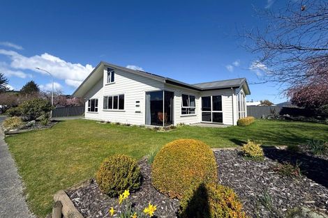 Photo of property in 30 Govan Drive, Te Anau, 9600