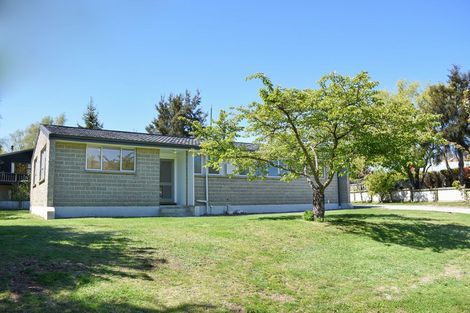 Photo of property in 24 Kowhai Drive, Wanaka, 9305