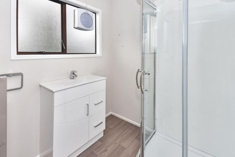 Photo of property in 15a Clark Street, Manurewa, Auckland, 2102