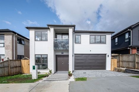 Photo of property in 17 Hakinakina Drive, Flat Bush, Auckland, 2019