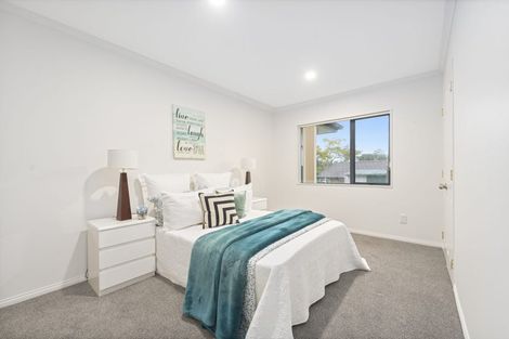 Photo of property in 6 Rosebay Rise, Henderson, Auckland, 0610
