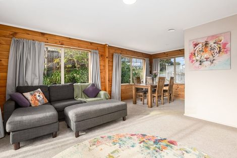 Photo of property in 117a Gloaming Hill, Titahi Bay, Porirua, 5022