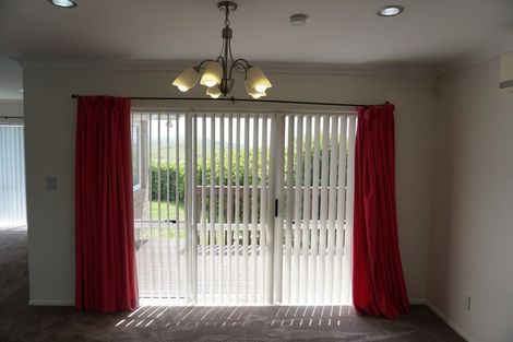 Photo of property in 4 Comber Place, Johnsonville, Wellington, 6037