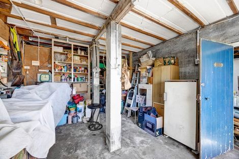 Photo of property in 32 Queens Road, Glen Avon, New Plymouth, 4312