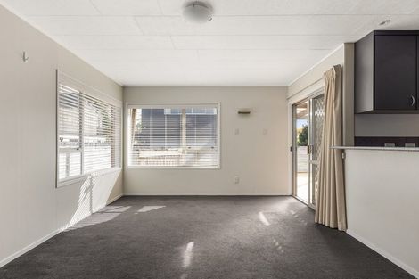 Photo of property in 15 Taikata Road, Te Atatu Peninsula, Auckland, 0610