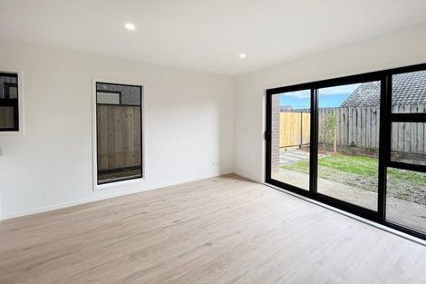 Photo of property in 58 Rauemi Way, Te Atatu South, Auckland, 0610