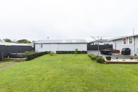 Photo of property in 3 Tararua Terrace, Cloverlea, Palmerston North, 4412