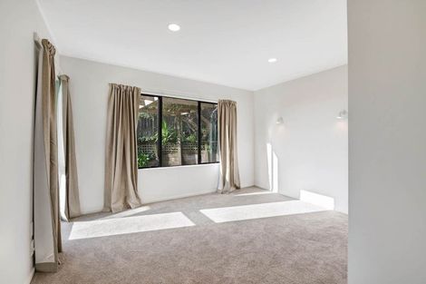 Photo of property in 14b Kestrel Heights, Arkles Bay, Whangaparaoa, 0932