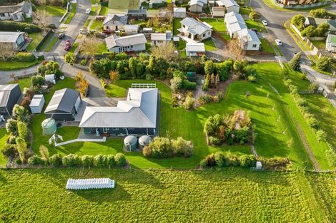 Photo of property in 17 Fergusson Avenue, Waipukurau, 4200