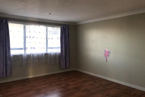 Photo of property in 251 Hobsonville Road, Hobsonville, Auckland, 0618