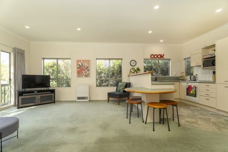 Photo of property in 5 Radstock Grove, Churton Park, Wellington, 6037