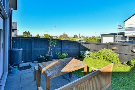Photo of property in 54 Liberation Road, Papakura, 2110