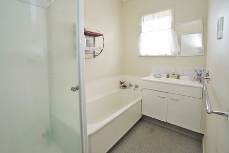 Photo of property in 18 Morrinsville Road, Hillcrest, Hamilton, 3216