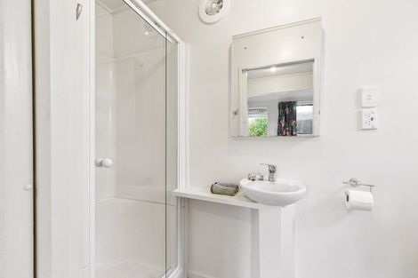 Photo of property in 10 Kate Way, Karori, Wellington, 6012