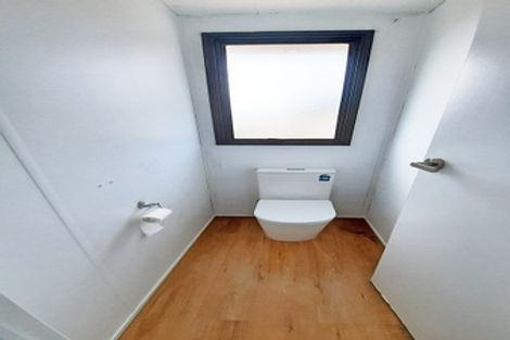 Photo of property in 5 Luxor Place, Massey, Auckland, 0614