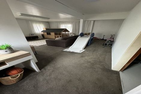 Photo of property in 42 Edgecombe Street, Newlands, Wellington, 6037