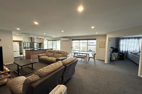 Photo of property in 15 Monaco Grove, Fitzherbert, Palmerston North, 4410