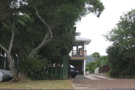 Photo of property in 1/13 Tiri Tiri Road, Birkdale, Auckland, 0626
