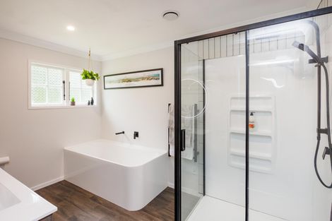 Photo of property in 158 Turitea Road, Fitzherbert, Palmerston North, 4472