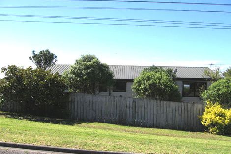 Photo of property in 589g East Coast Road, Browns Bay, Auckland, 0632