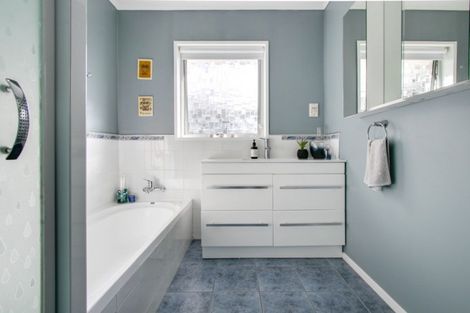 Photo of property in 38 Freyberg Avenue, Tamatea, Napier, 4112