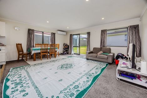 Photo of property in 15 Bedlington Avenue, Manurewa, Auckland, 2102