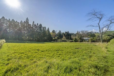 Photo of property in 60 Saxton Road, Upper Vogeltown, New Plymouth, 4371