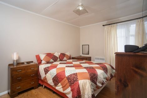 Photo of property in 16 Manchester Street, Patea, 4520