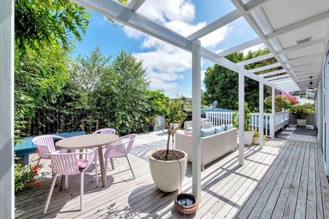 Photo of property in 6 Tyne Road, Forrest Hill, Auckland, 0620