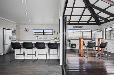 Photo of property in 46a King Street, Waiuku, 2123