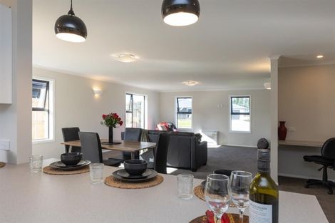 Photo of property in 10 Oldfield Lane, Marton, 4710