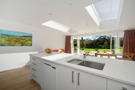 Photo of property in 72 Avenue North Road, Levin, 5510