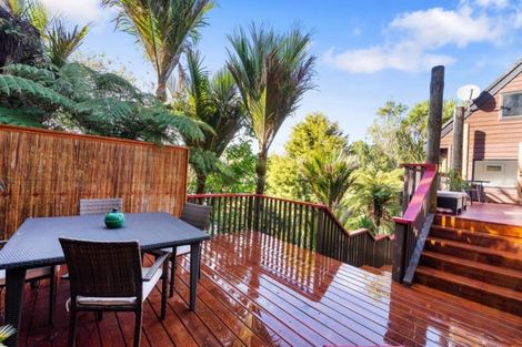 Photo of property in 211 Shaw Road, Titirangi, Auckland, 0604
