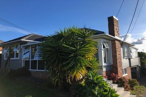 Photo of property in 31 Pleasant Road, Glen Eden, Auckland, 0602