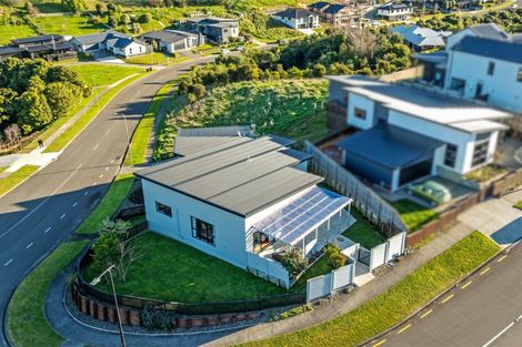 Photo of property in 1 Vaucluse Heights, Fitzherbert, Palmerston North, 4410