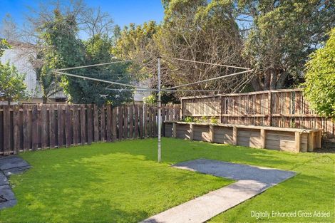 Photo of property in 31 Humphrey Kemp Avenue, Henderson, Auckland, 0612