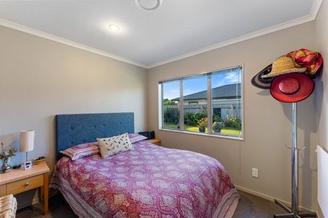 Photo of property in 5 Byron Brown Place, Otaki Beach, Otaki, 5512