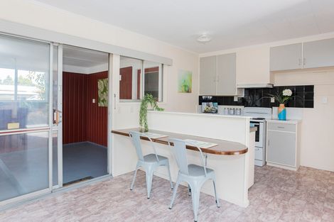 Photo of property in 27 Waingake Road, Manutuke, 4072