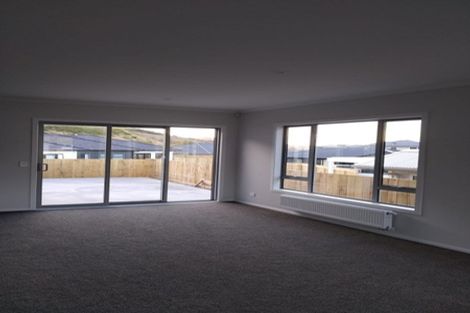 Photo of property in 18 Schooner Drive, Whitby, Porirua, 5024