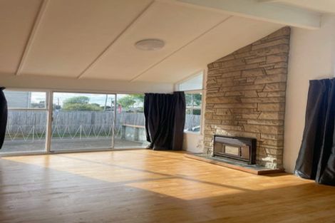 Photo of property in 12 Kohinoor Avenue, Mangere, Auckland, 2022