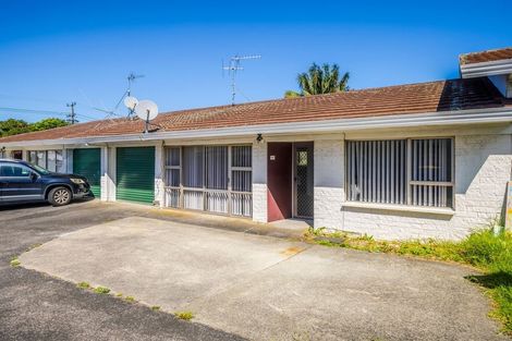 Photo of property in 2/66 Birdwood Avenue, Papatoetoe, Auckland, 2025