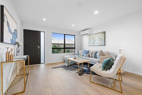 Photo of property in 8a Claridge Street, Glen Eden, Auckland, 0602