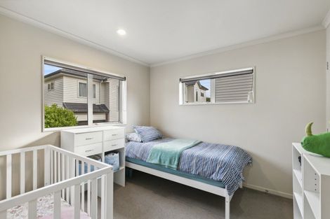 Photo of property in 16u3 Black Rock Road, Newlands, Wellington, 6037