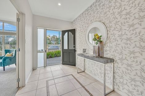 Photo of property in 43 Lansell Drive, East Tamaki Heights, Auckland, 2016